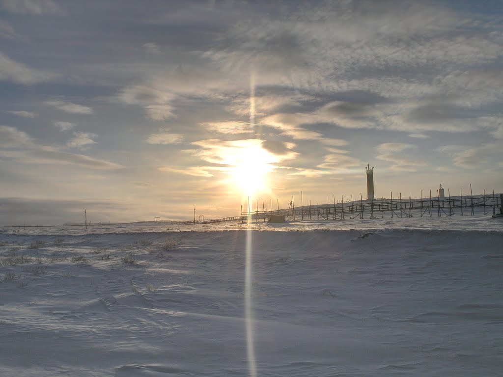Calibration mast and fence in snow, Norilsk Vega MS